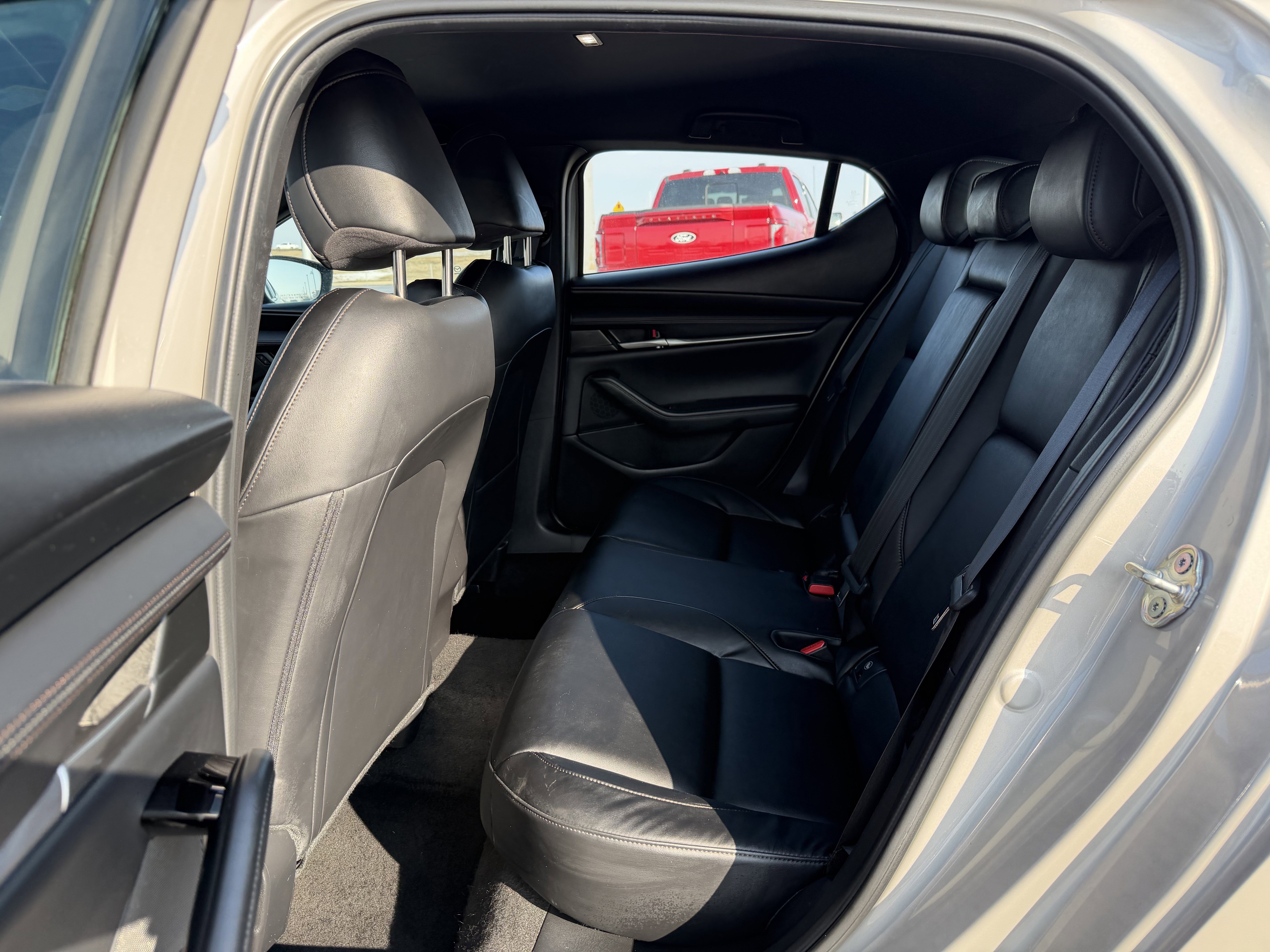 Used 2024 MAZDA MAZDA3 s image 19