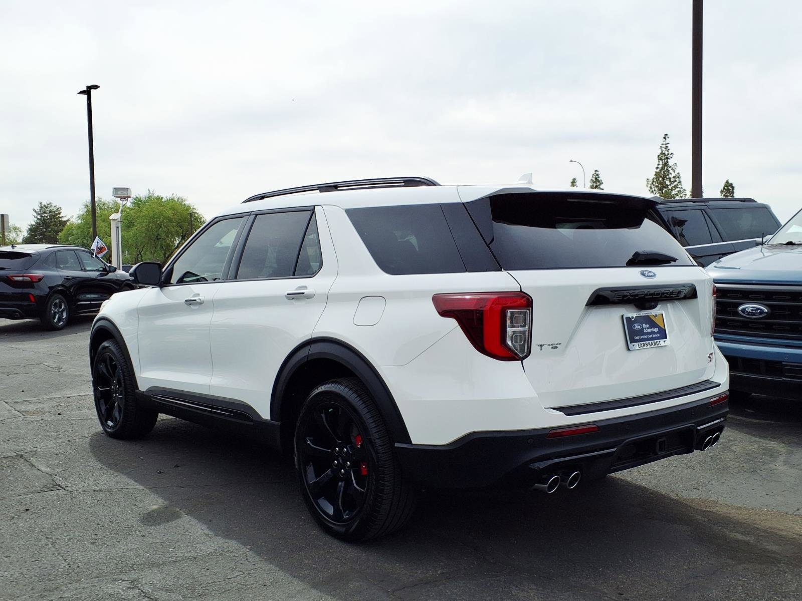 Certified 2022 Ford Explorer ST w/ Equipment Group 401A image 3