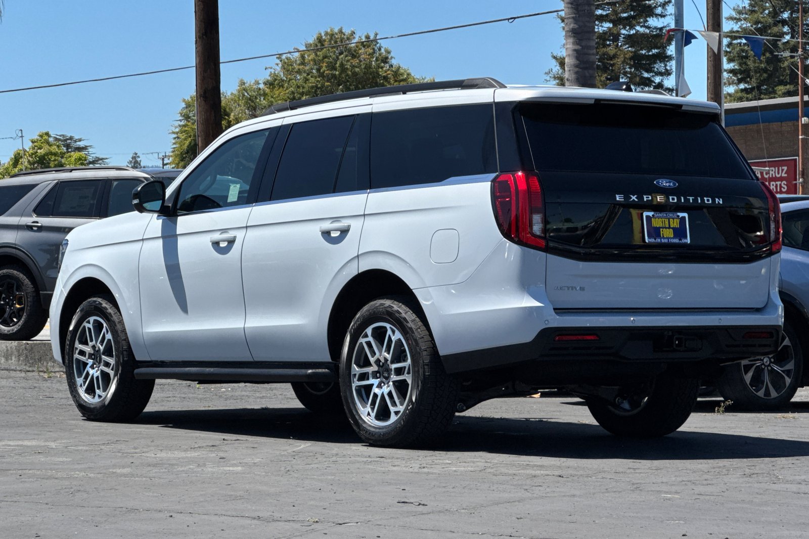 New 2026 Ford Expedition Active AWD/4WD image 6