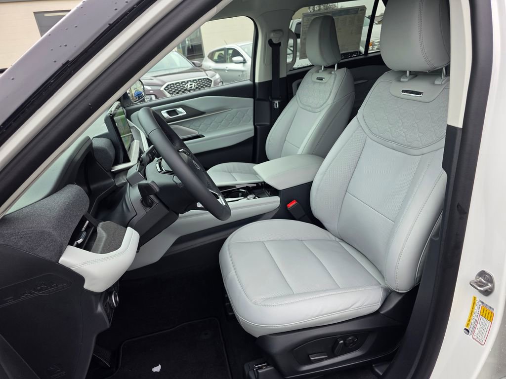 New 2026 Ford Explorer Platinum w/ LUX Leather Package image 11