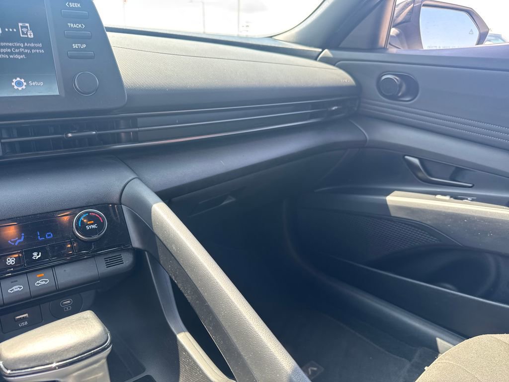 Used 2025 Hyundai Elantra Sport FWD image 23