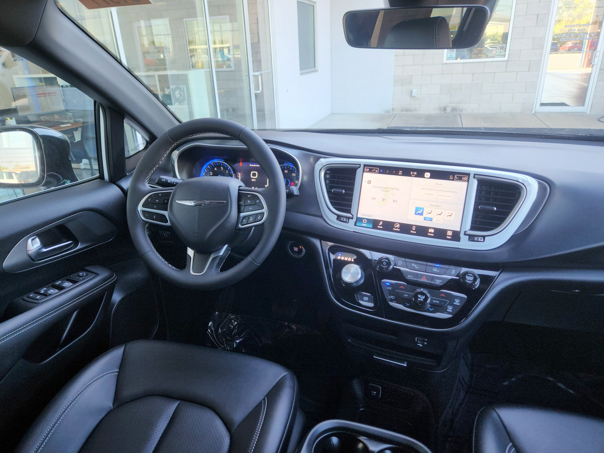 New 2026 Chrysler Voyager LX FWD image 31