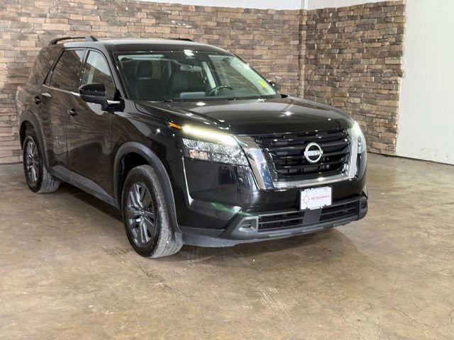 Certified 2023 Nissan Pathfinder SV AWD/4WD image 3