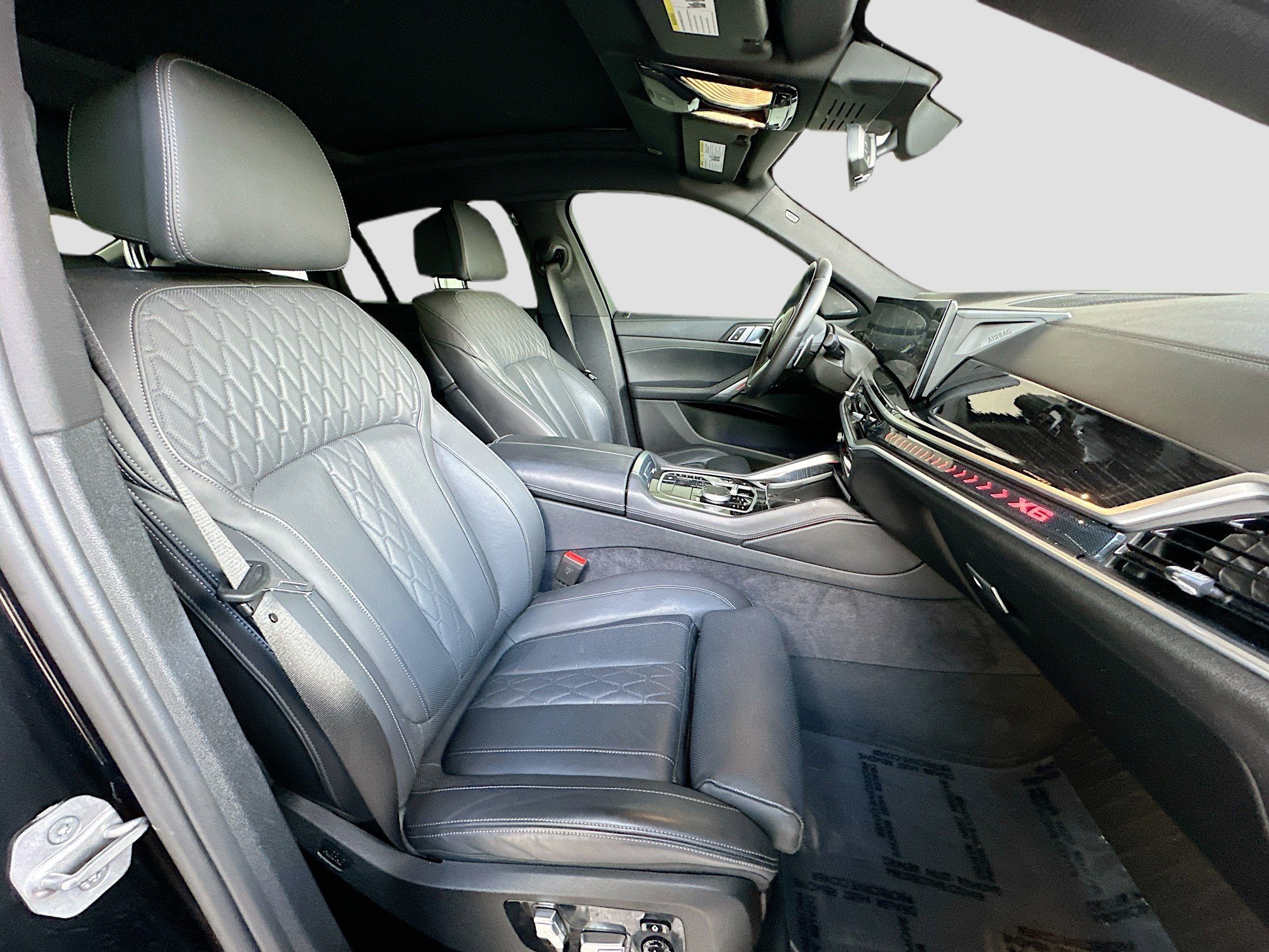 Used 2024 BMW X6 xDrive40i w/ Premium Package image 30