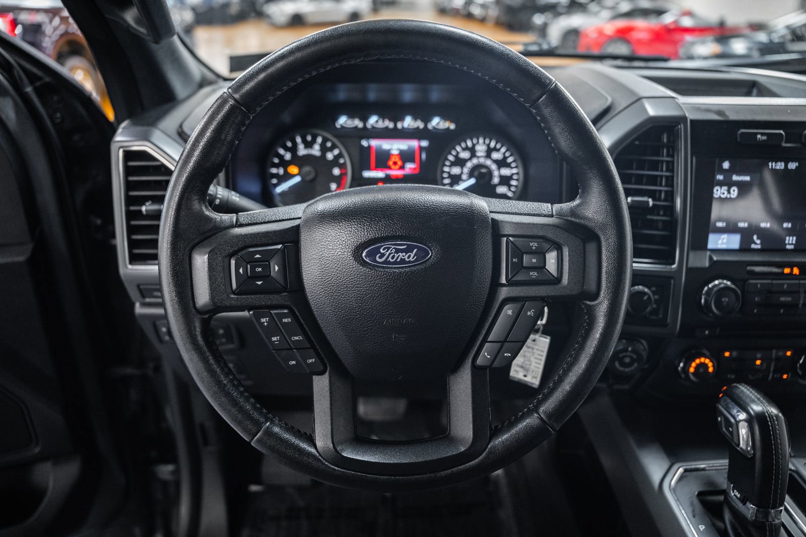 Certified 2018 Ford F150 XLT w/ Equipment Group 302A Luxury AWD/4WD image 40