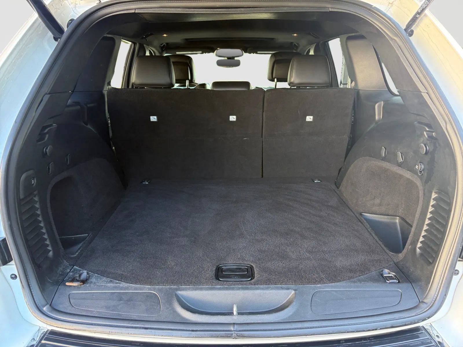 Used 2020 Jeep Grand Cherokee Limited AWD/4WD image 16