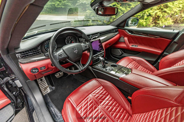 Used 2022 Maserati Quattroporte Trofeo RWD image 31