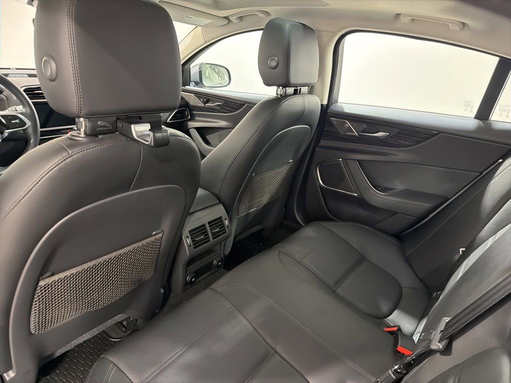 Used 2020 Jaguar XE S AWD/4WD image 21