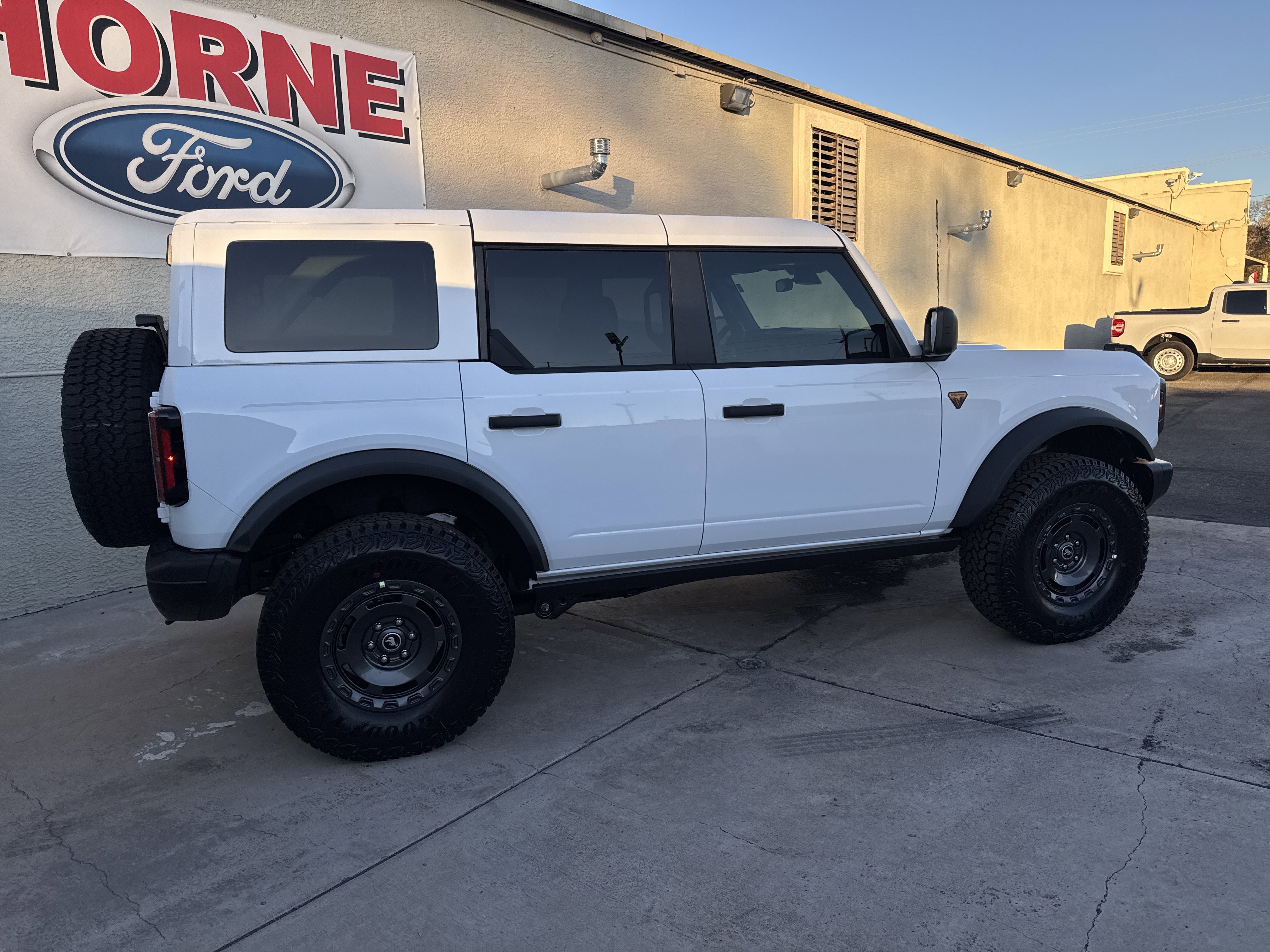New 2025 Ford Bronco Badlands w/ Sasquatch Package image 8