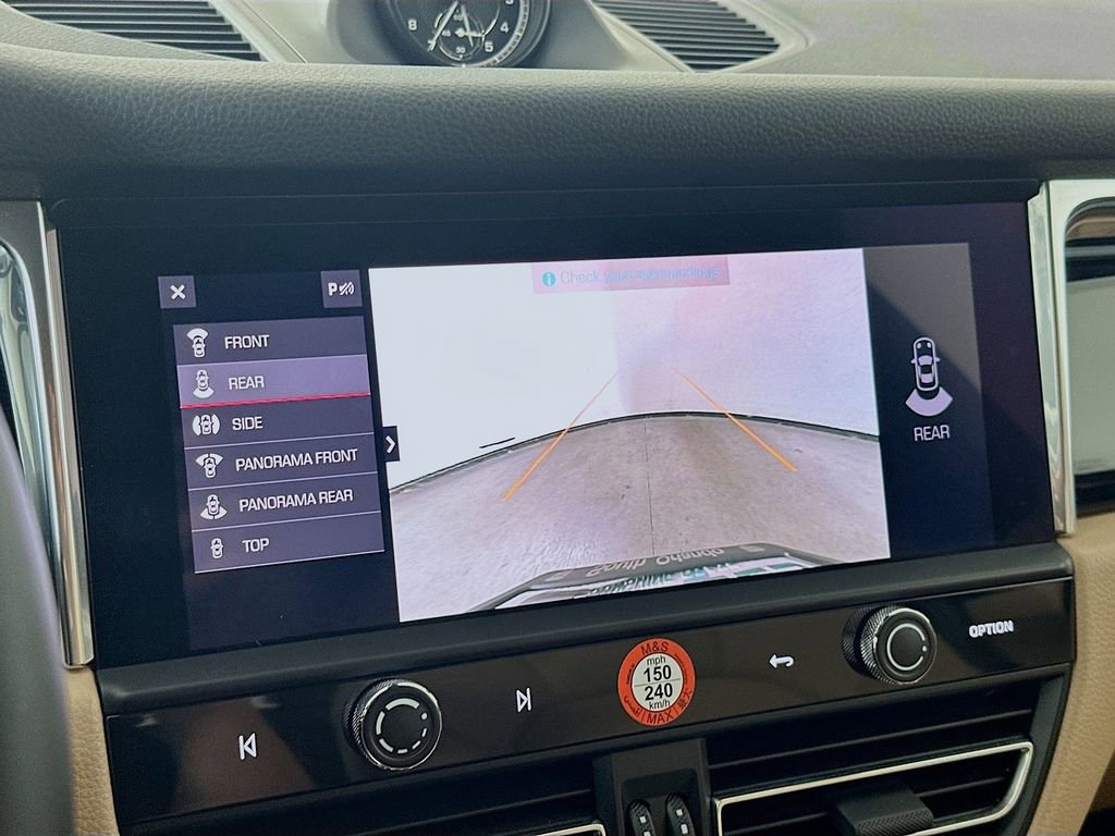 Certified 2026 Porsche Macan image 16