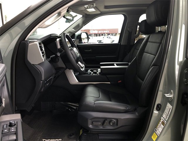 Used 2024 Toyota Tundra Limited image 25