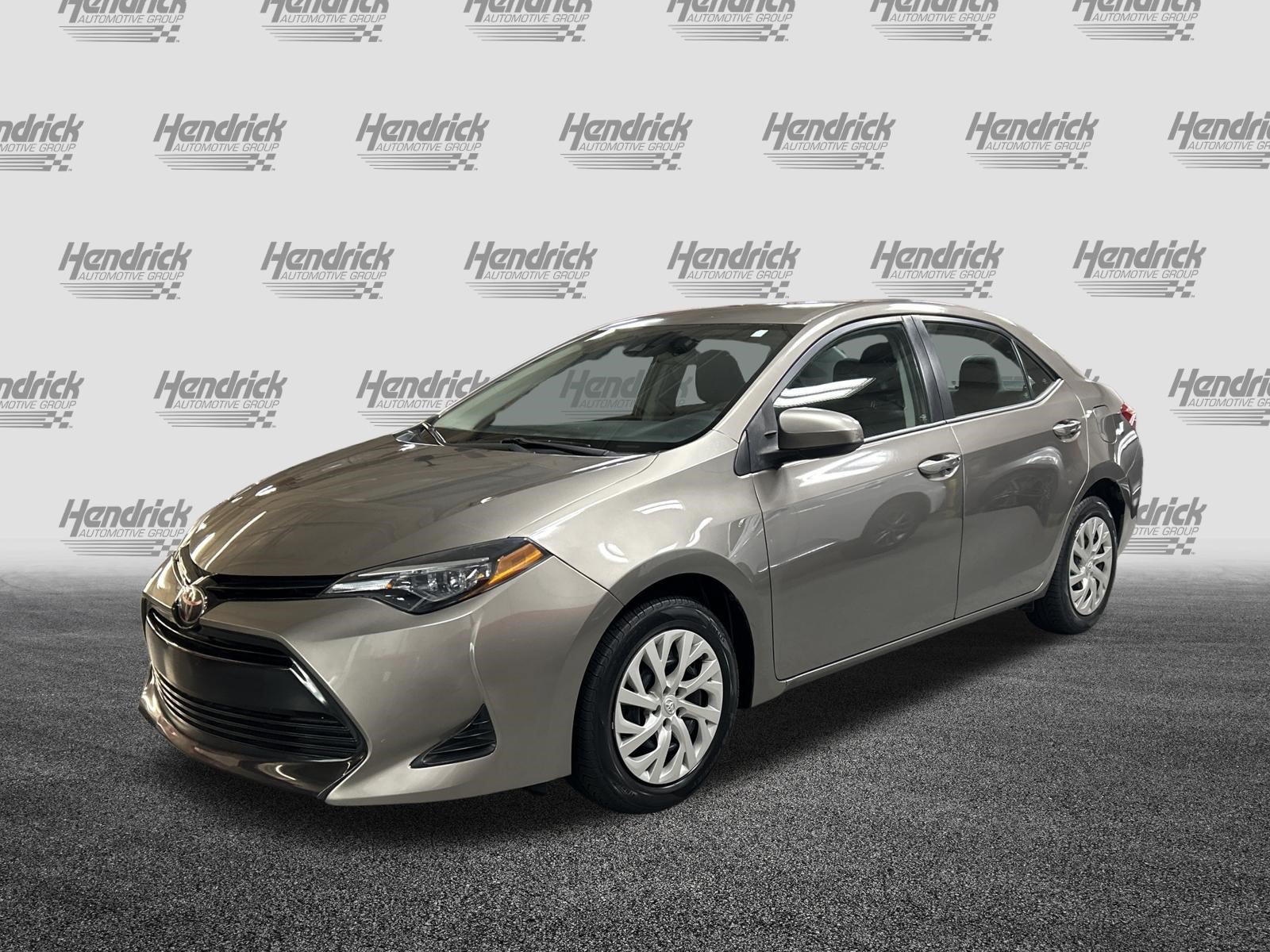 Used 2017 Toyota Corolla LE FWD image 5