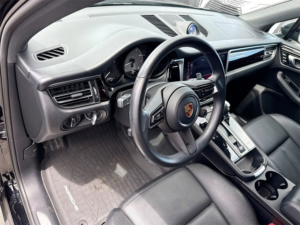 Used 2022 Porsche Macan S w/ Premium Package Plus image 10