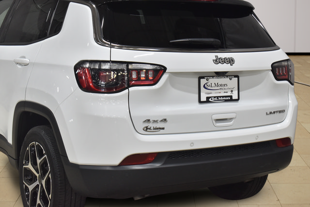 Used 2025 Jeep Compass Limited AWD/4WD image 20