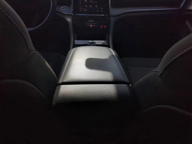 Used 2025 Jeep Grand Cherokee Laredo w/ Luxury Tech Group I RWD image 18