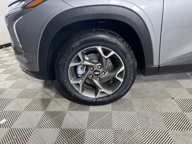New 2026 Chevrolet Trax LT w/ Driver Confidence Package FWD image 23