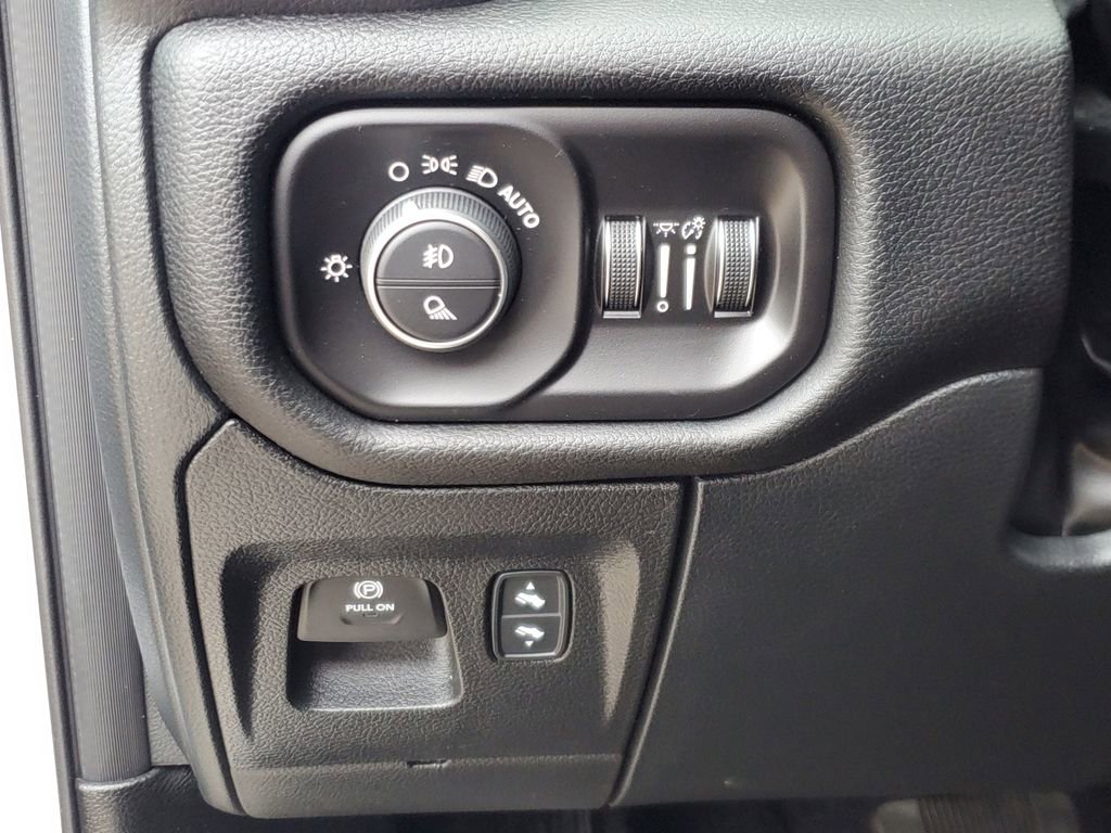 Used 2026 RAM 1500 Laramie AWD/4WD image 20
