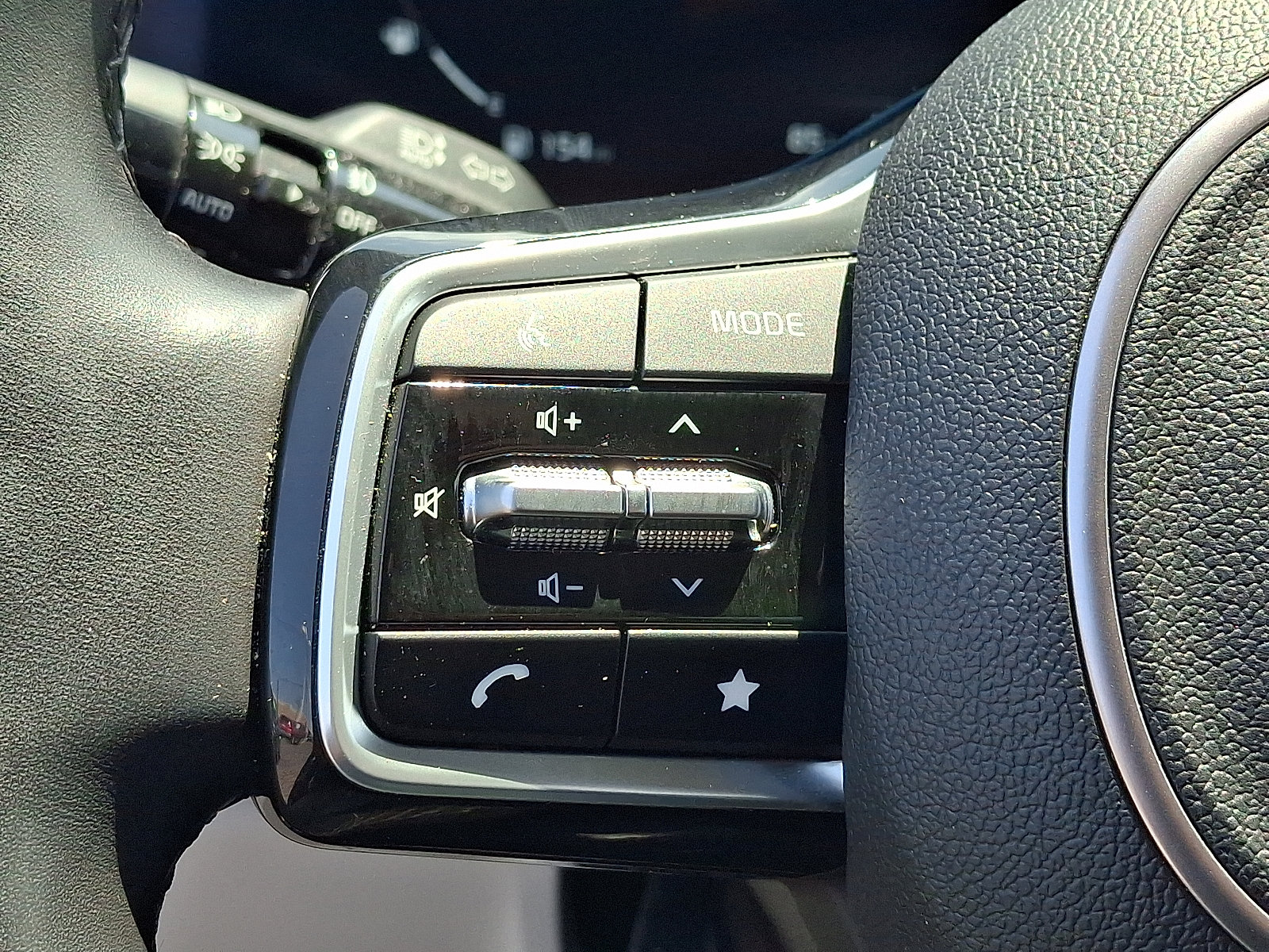 Used 2024 Kia Carnival SX Prestige FWD image 22