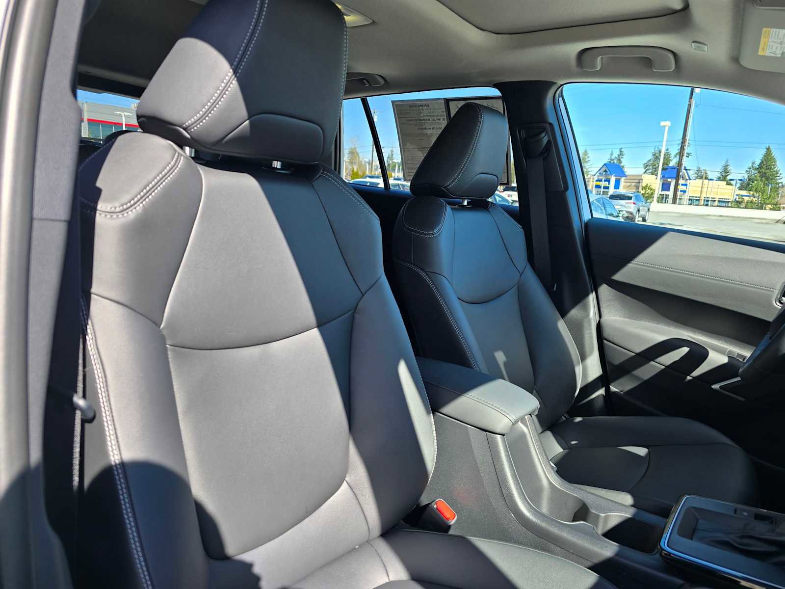 Used 2026 Toyota Corolla Cross XLE w/ Convenience Package image 11