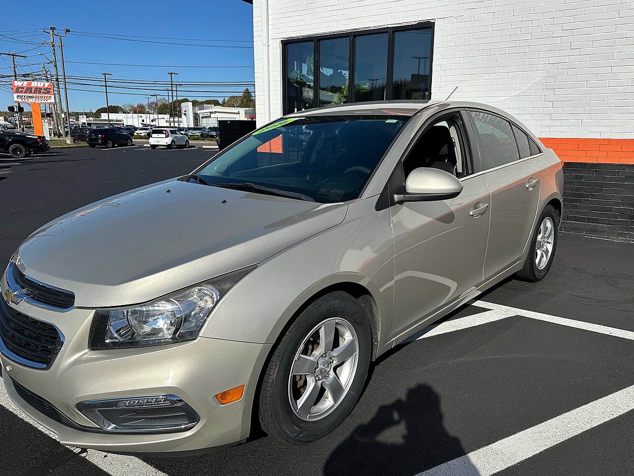 Used 2016 Chevrolet Cruze LT image 2