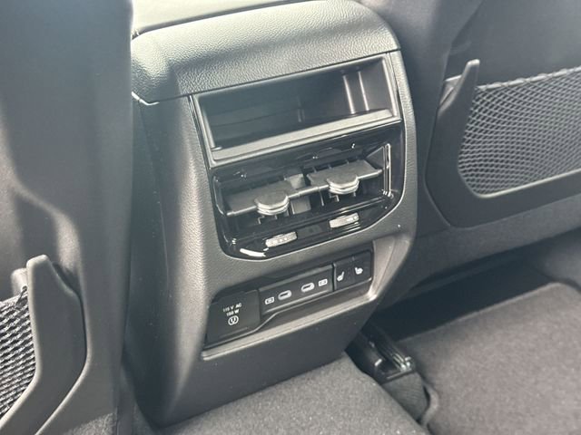 New 2026 Jeep Grand Cherokee Limited w/ Luxury Tech Group II image 21