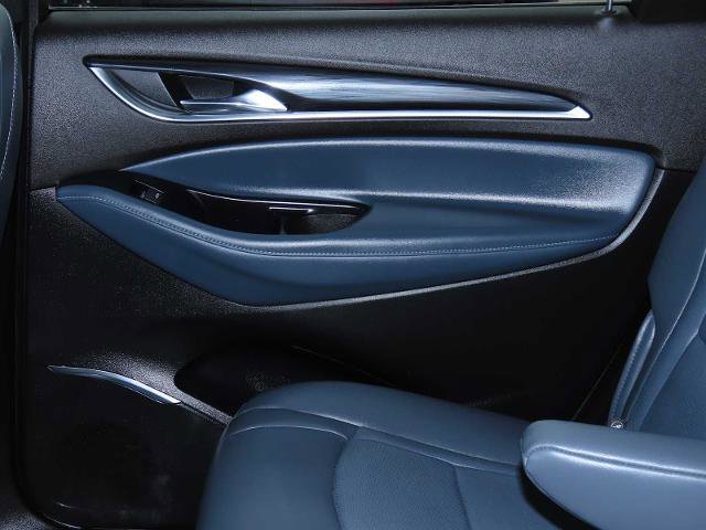 Used 2023 Buick Enclave Essence image 20