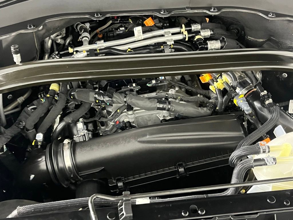 Used 2025 Ford Explorer ST-Line w/ ST-Line Street Pack image 36