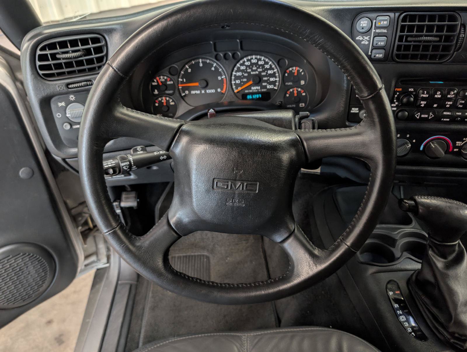 Used 2000 GMC Jimmy SLT AWD/4WD image 21