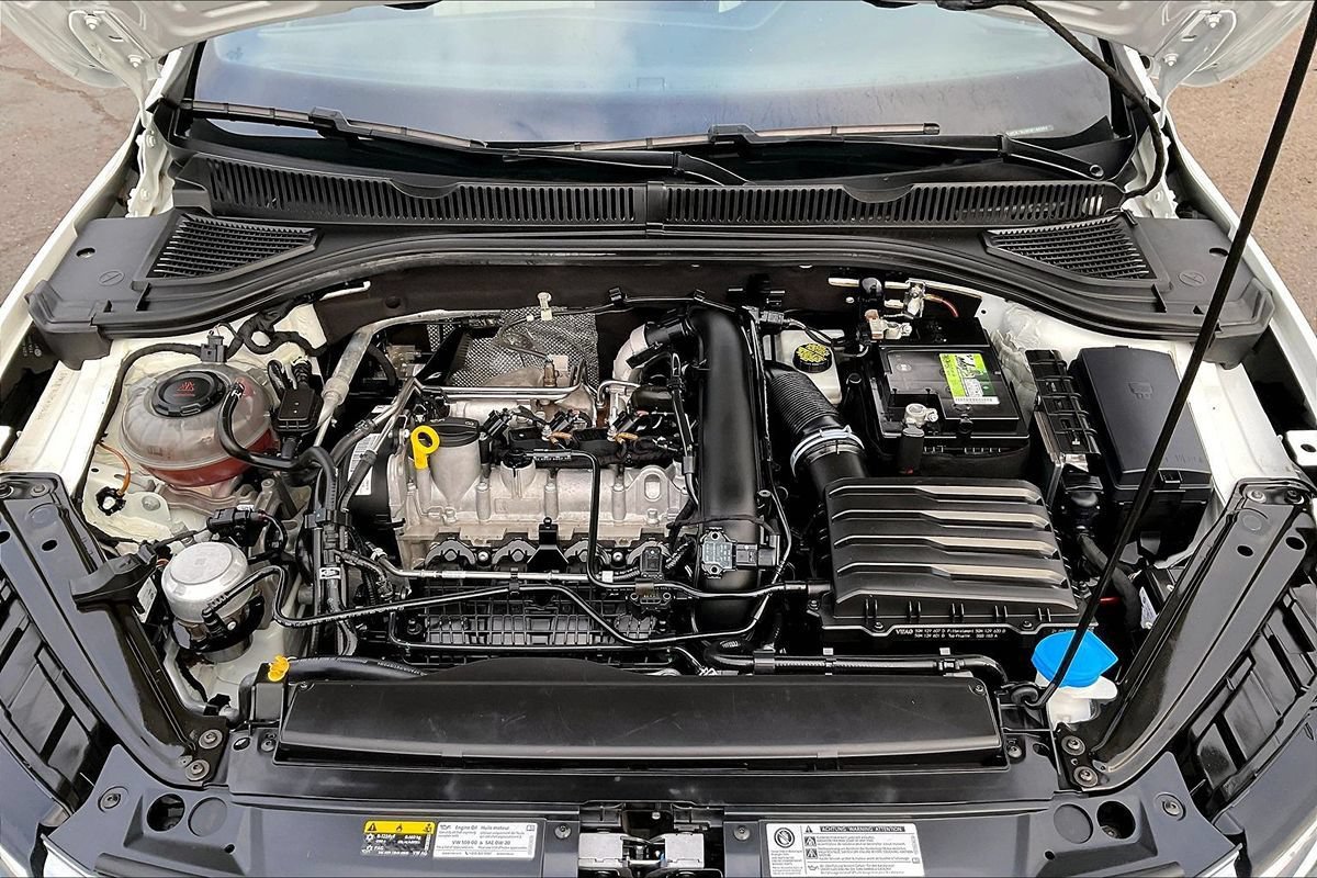 Used 2019 Volkswagen Jetta R-Line w/ R-Line Cold Weather Package FWD image 10