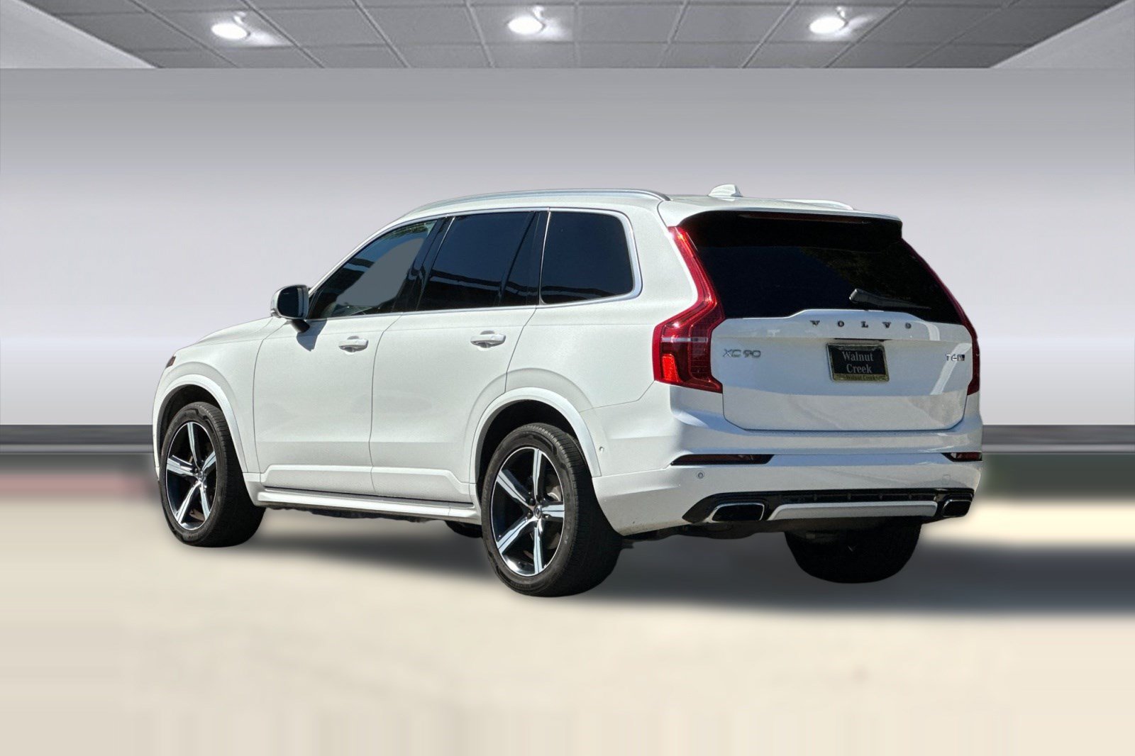 Used 2019 Volvo XC90 T6 R-Design w/ Advanced Package AWD/4WD image 3