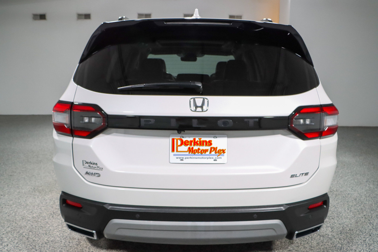 Used 2024 Honda Pilot Elite image 8