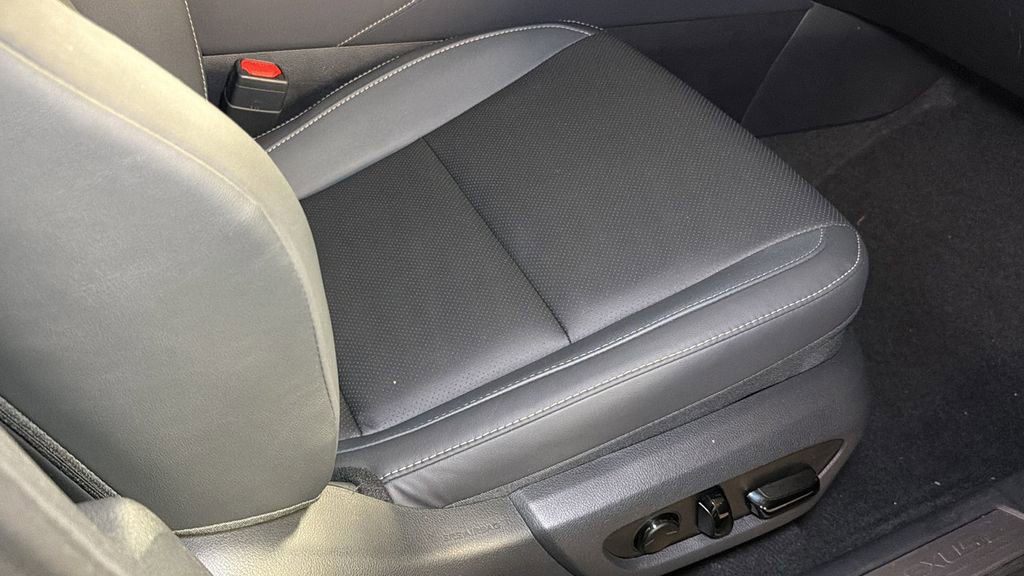 Used 2024 Lexus RX 350 Premium w/ Accessory Package (Z1) image 12