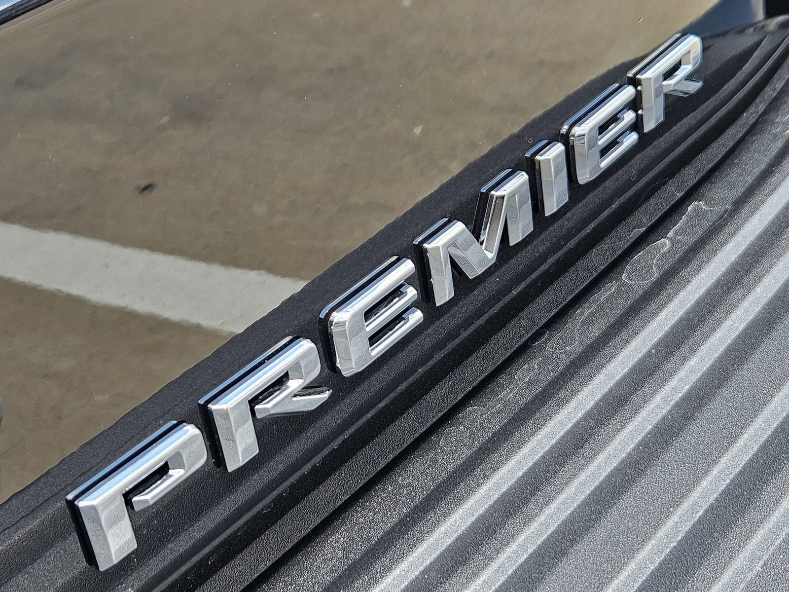 New 2026 Chevrolet Suburban Premier image 16