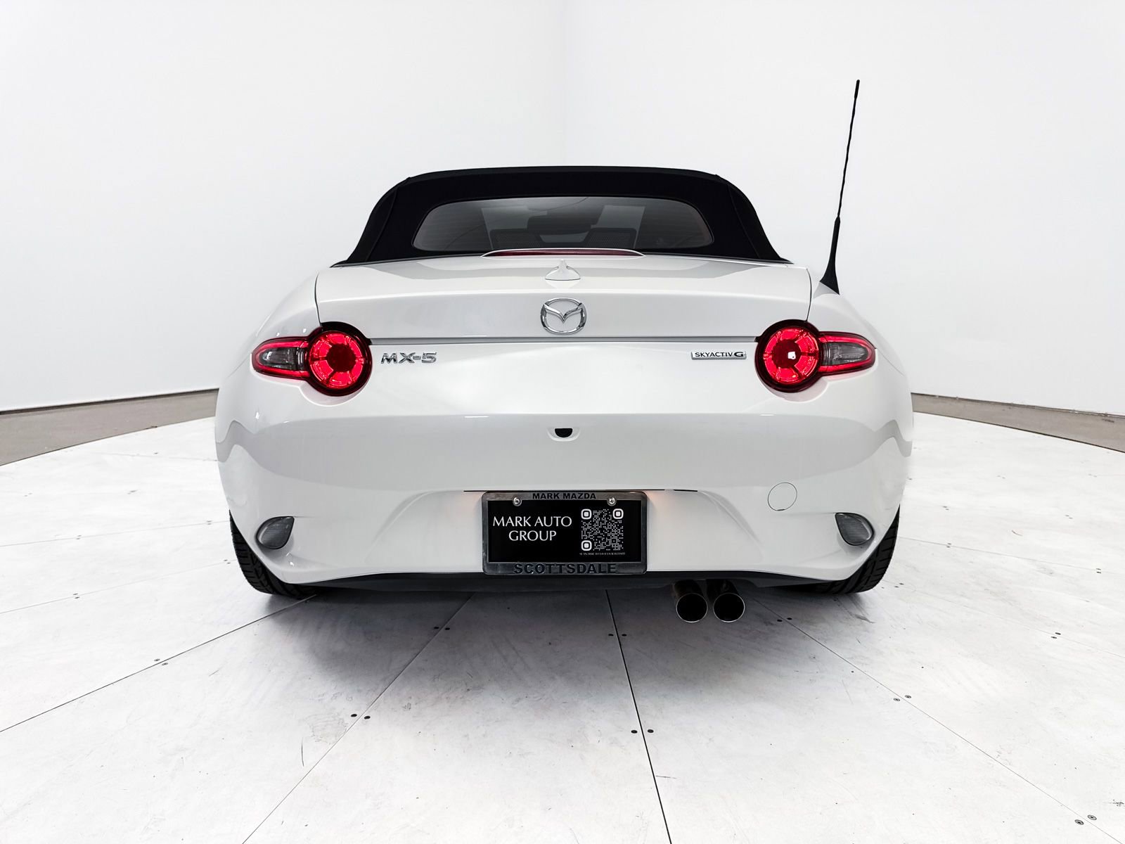 Used 2023 MAZDA MX-5 Miata Grand Touring w/ Weather Package image 17