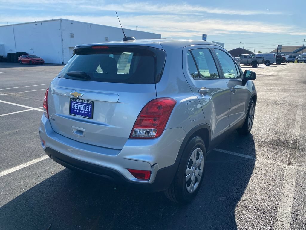 Used 2017 Chevrolet Trax LS FWD image 7