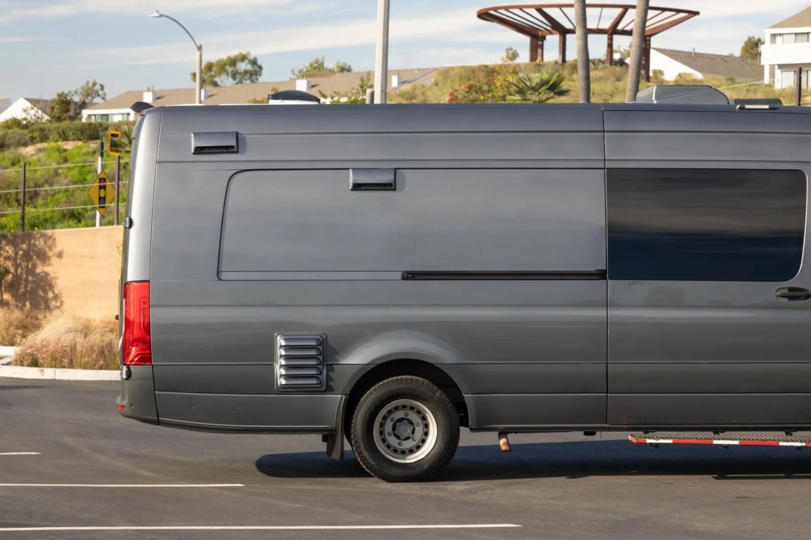 Used 2021 Mercedes-Benz Sprinter 4500 w/ Parking Package image 35