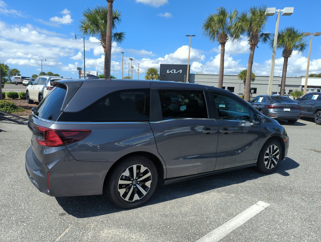 Used 2025 Honda Odyssey EX-L image 5