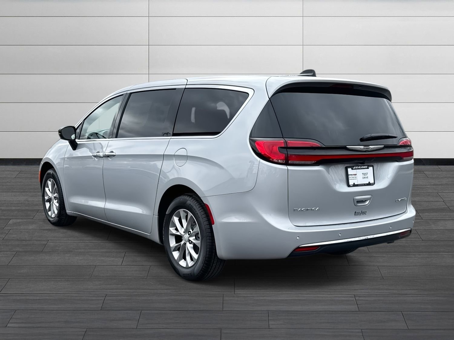 New 2026 Chrysler Pacifica Limited FWD image 6