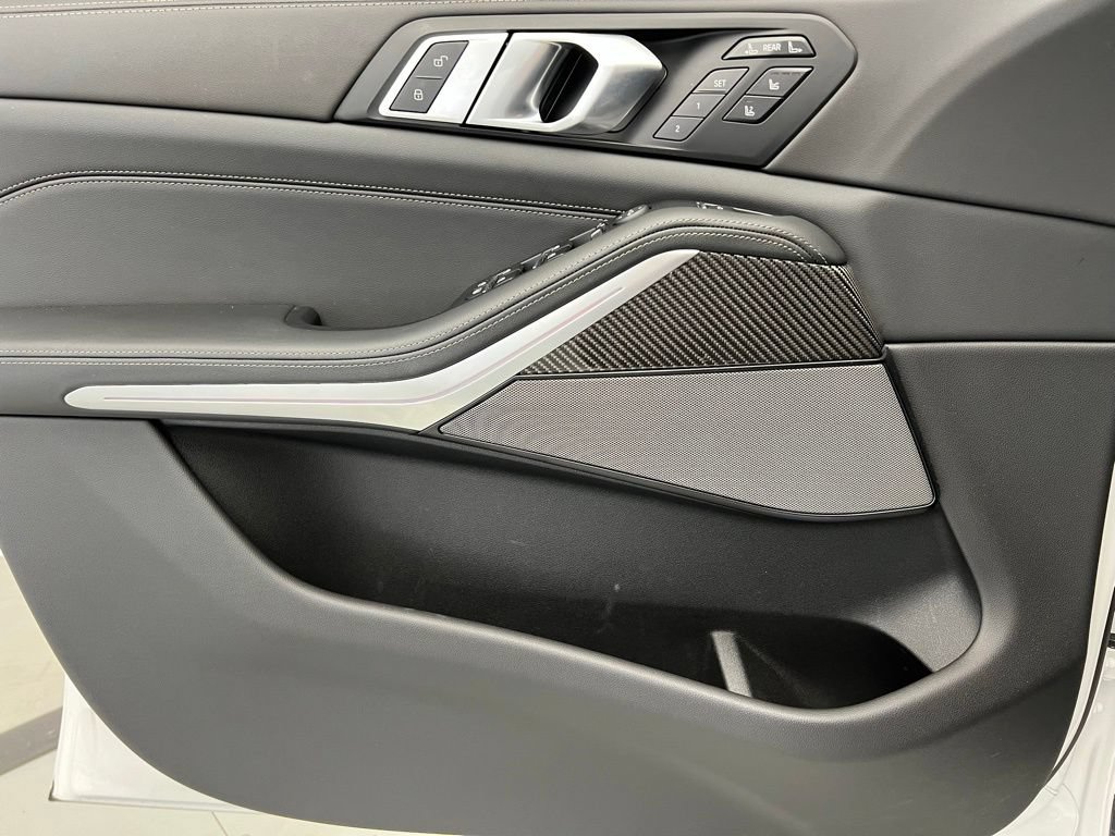Certified 2026 BMW X7 M60i AWD/4WD image 21