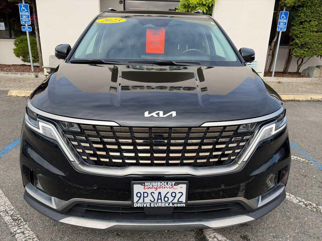 Used 2023 Kia Carnival SX FWD image 29