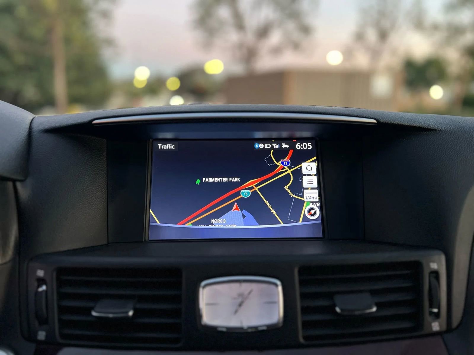 Used 2018 INFINITI Q70 Luxe image 38