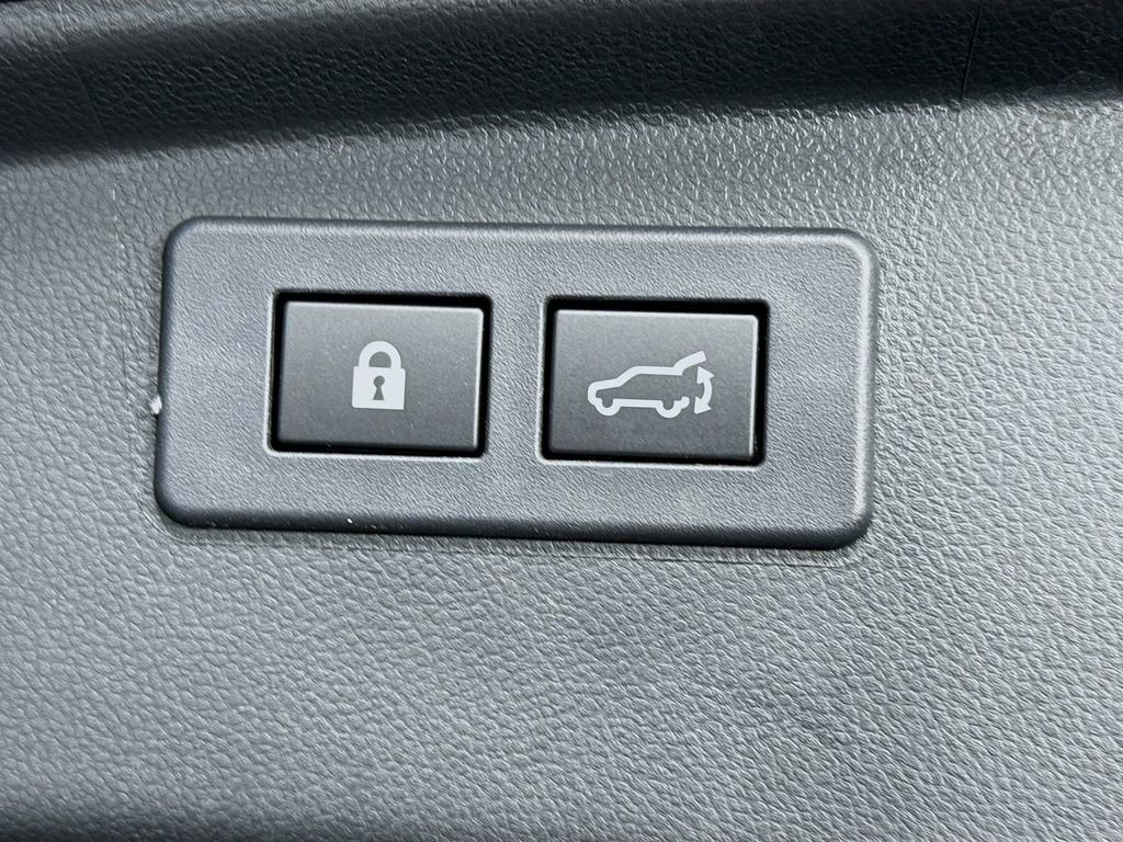 Used 2020 Subaru Outback Premium image 28