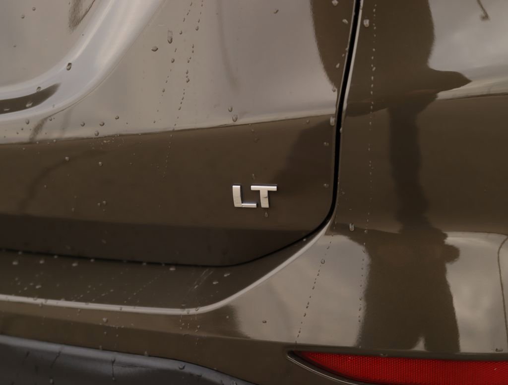 Used 2023 Chevrolet Equinox LT FWD image 32
