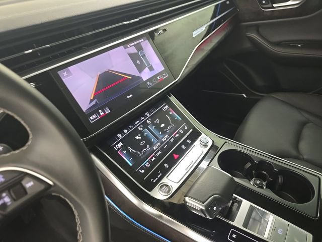 Used 2023 Audi Q8 Prestige w/ Prestige Package AWD/4WD image 13