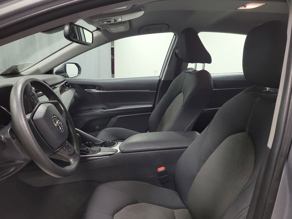 Used 2020 Toyota Camry LE image 12