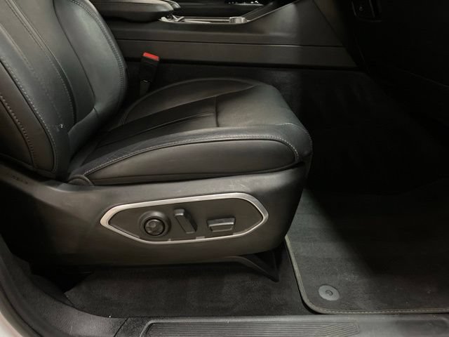 Used 2024 Jeep Wagoneer Series II w/ Flexible Seating Group RWD image 95