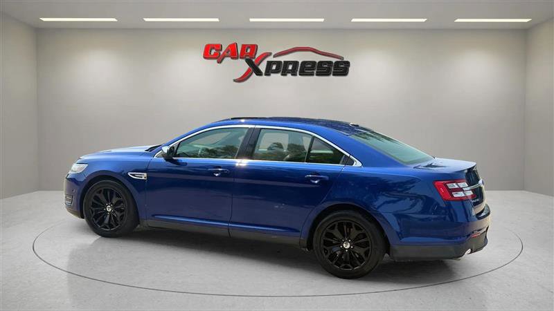 Used 2013 Ford Taurus Limited image 11