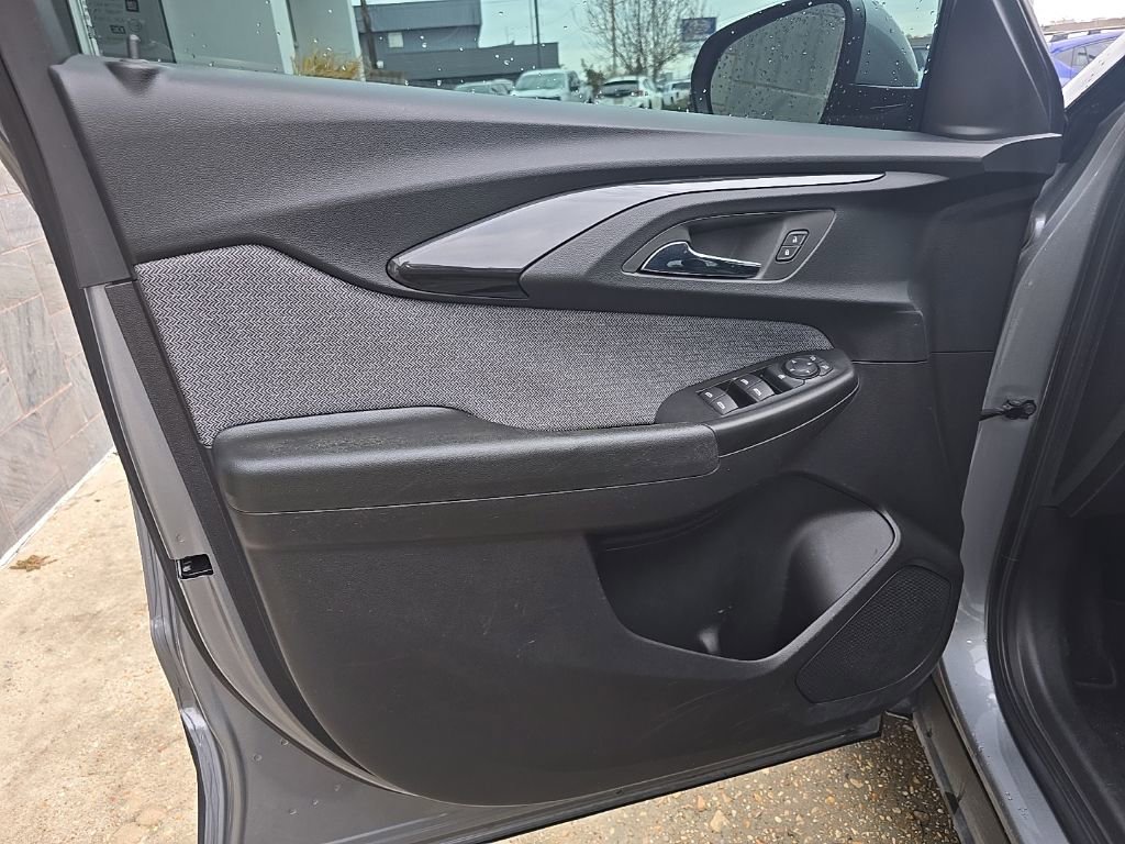 Used 2023 Chevrolet TrailBlazer LT image 26