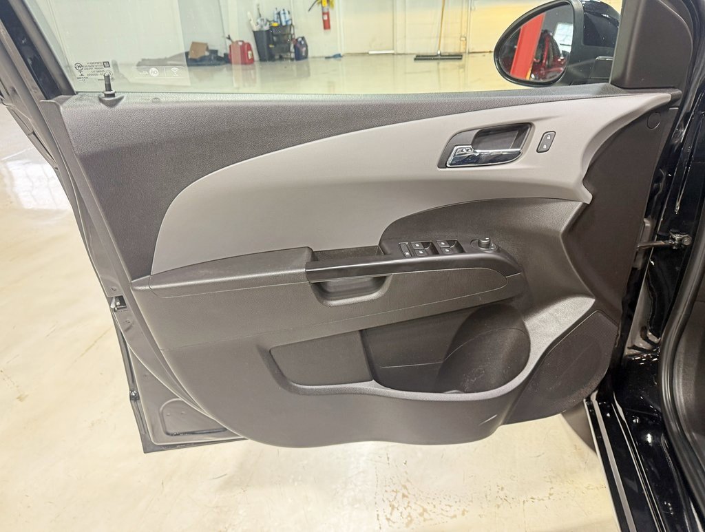 Used 2018 Chevrolet Sonic LT image 22