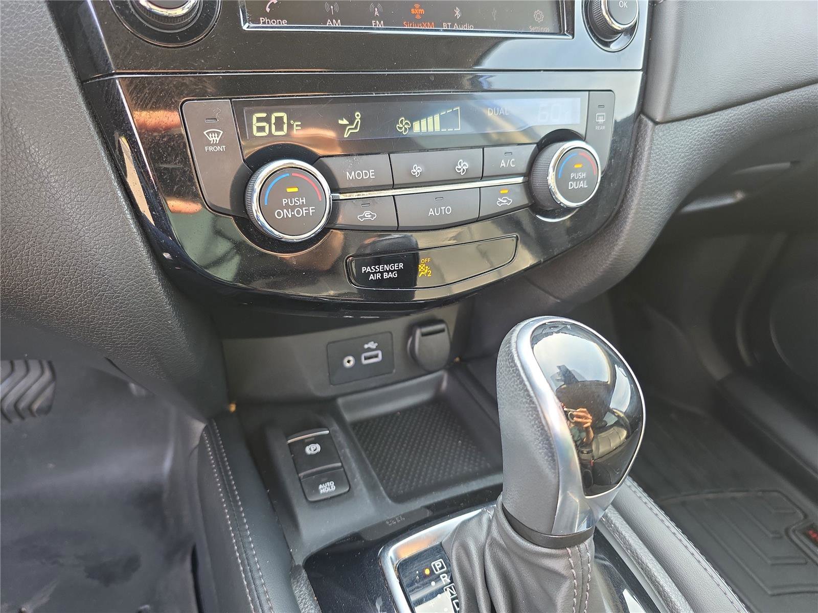 Used 2020 Nissan Rogue SL AWD/4WD image 26